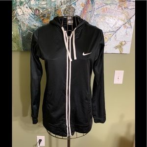 Ladies Nike zip up jacket in size M.